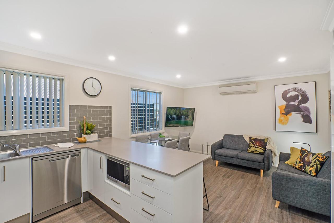 Newcastle Short Stay Accommodation - Birmingham Garden Townhouses Εξωτερικό φωτογραφία